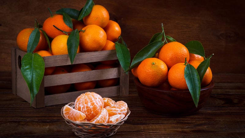 What is the difference between clementines and tangerines and which is healthier?