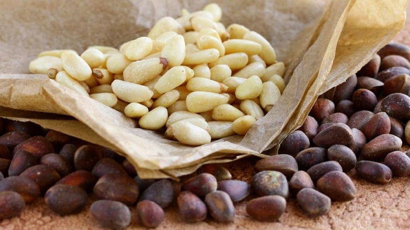 What are the benefits of pine nuts for women?