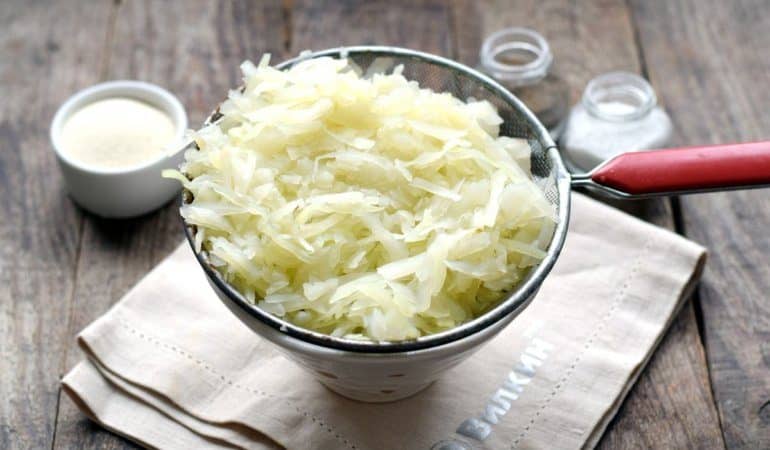 Chemical composition and calorie content of boiled cabbage, rules for its preparation
