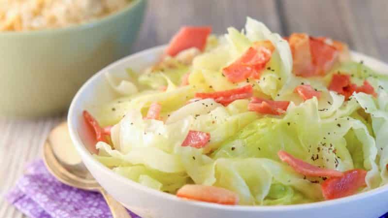 Chemical composition and calorie content of boiled cabbage, rules for its preparation