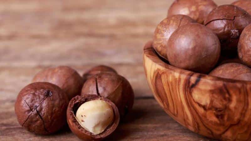 How and in what quantity do you consume macadamia nuts?