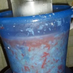 Is it possible to ferment and salt cabbage in a plastic food bucket and other plastic containers?