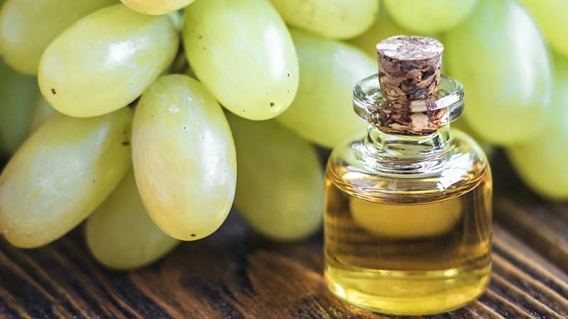 The benefits and harms of grape seeds for the body