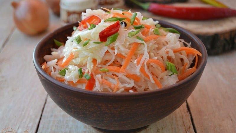 Salting cabbage in one day quickly and tasty: simple recipes for everyone’s favorite snack