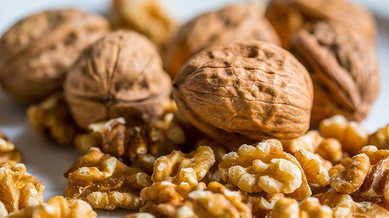 Eating walnuts for weight loss: is it possible to eat and in what quantity?
