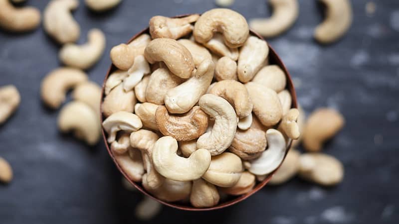 Cashew nuts - benefits and harm for women