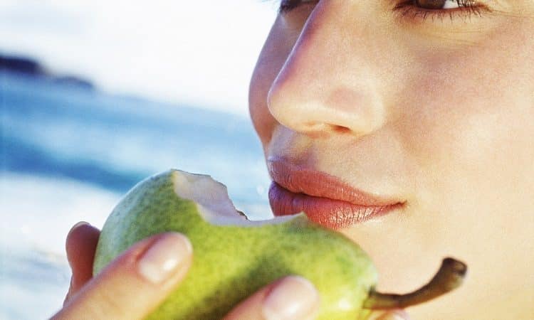 The benefits and harms of pears for women