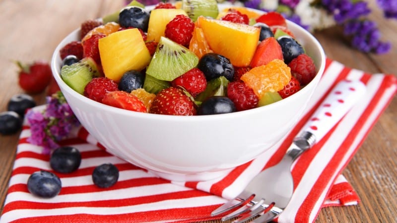 Do oranges help with weight loss and is it possible to gain weight from them?