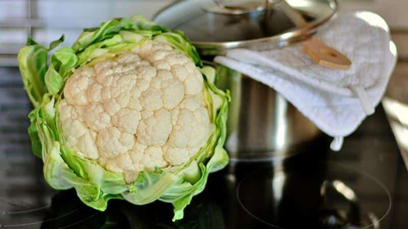 Is it possible to include cauliflower in the diet while breastfeeding?