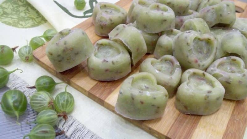 What are the benefits of gooseberries for women?