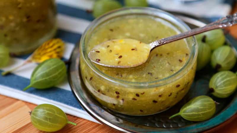 When do gooseberries ripen and how to determine the degree of its ripeness