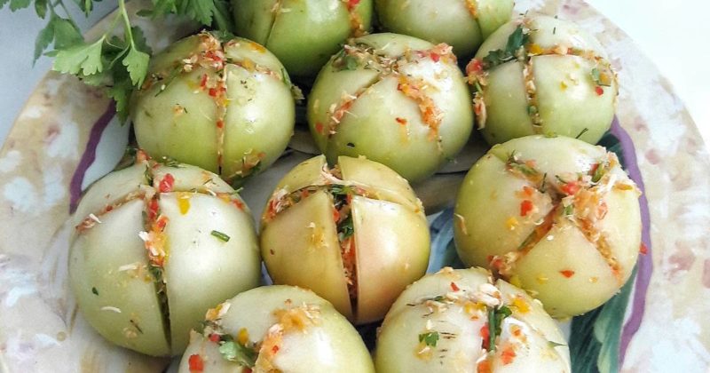 How to cook pickled tomatoes at home: top 10 best recipes and recommendations from experienced housewives