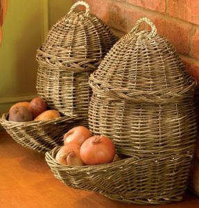 When to remove heirloom onions from the storage bed