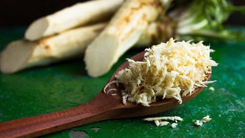 A selection of ways to store horseradish at home