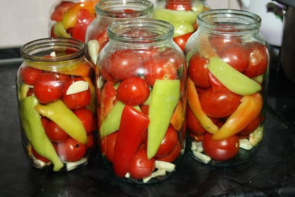 How to cook pickled tomatoes at home: top 10 best recipes and recommendations from experienced housewives