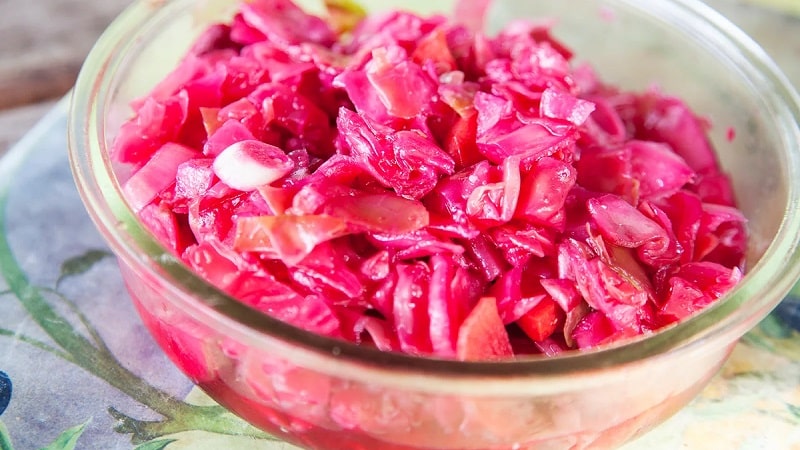Delicious recipes for pickled cabbage in pieces