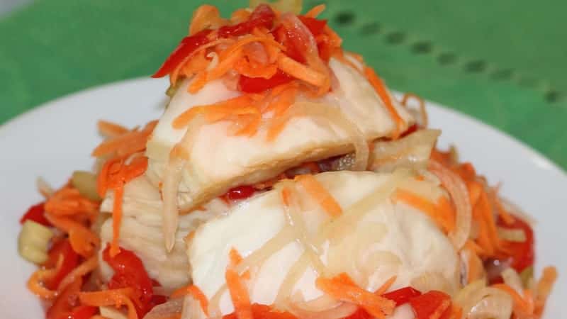 Delicious recipes for pickled cabbage in pieces