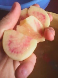 What are potatoes shy about: why do they turn pink when peeled?