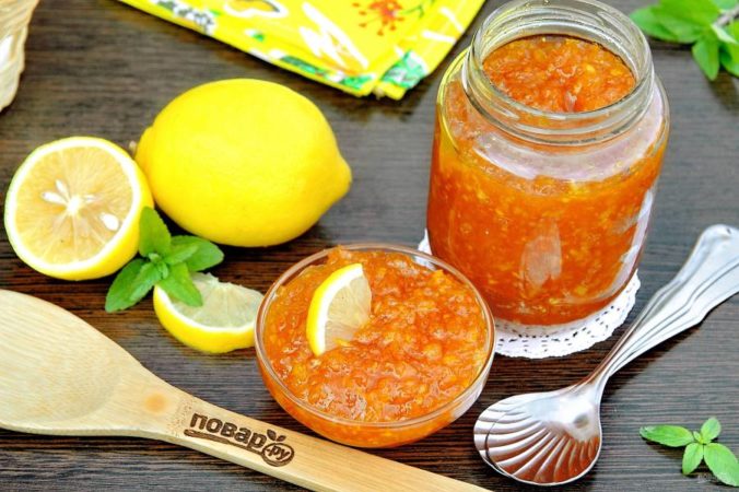How many calories are in an orange and can you eat it while losing weight?