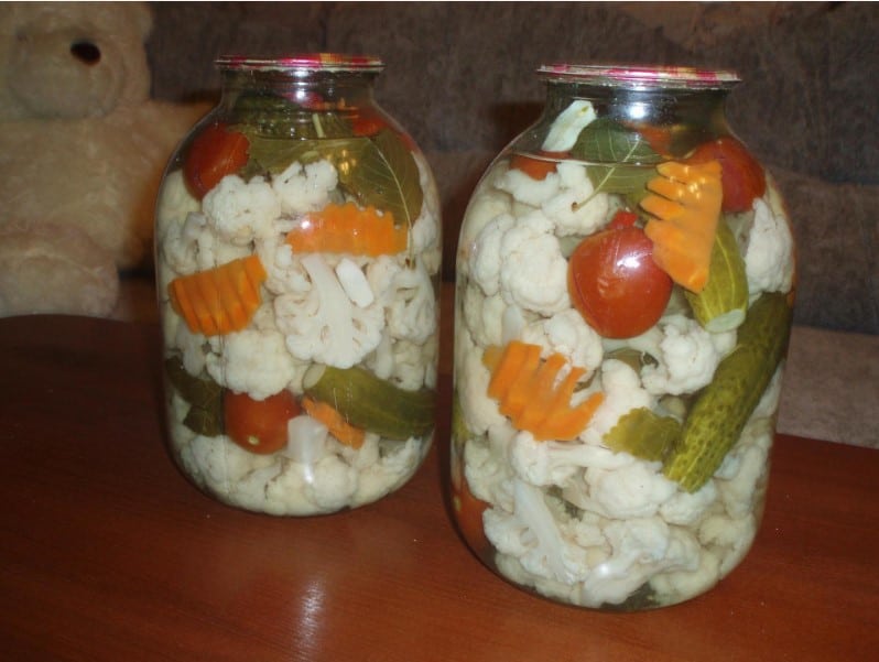Simple and tasty recipes for pickling cauliflower for the winter