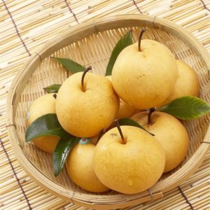 Composition and calorie content of Chinese pears depending on the variety, why they are useful