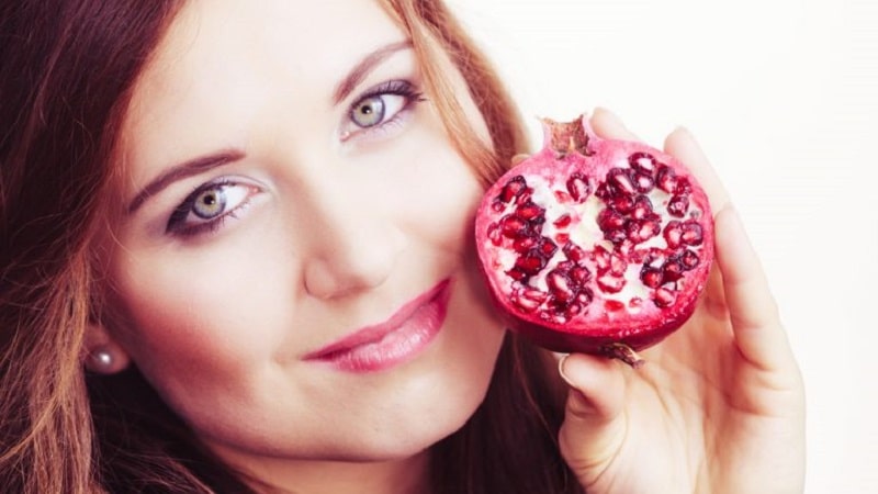 What are the benefits of pomegranate for a woman’s body?