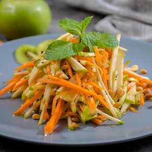 Is it possible to eat carrots while breastfeeding?