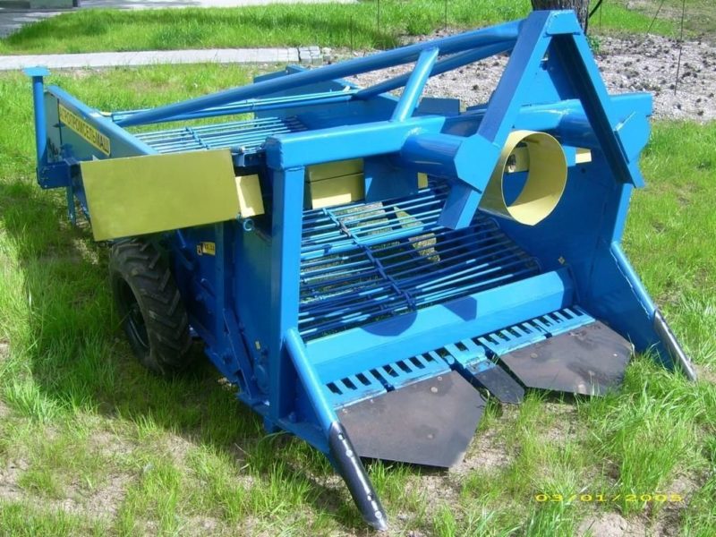 potato digger for walk-behind tractor