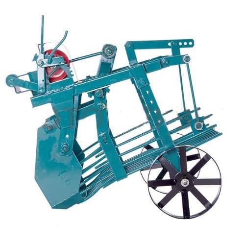 What types of potato diggers are there for a walk-behind tractor and how to make one yourself